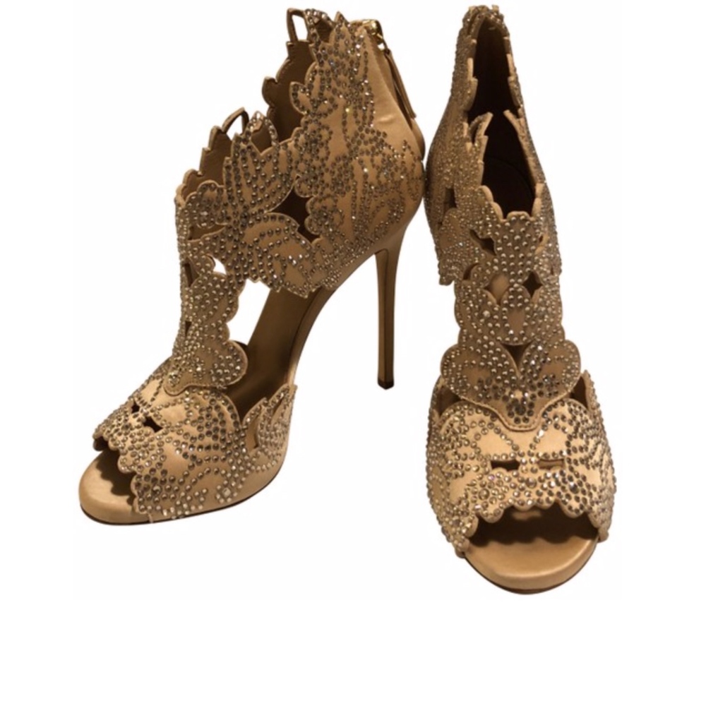 Giuzeppe Zanotti Limited Addition pumps size us 8